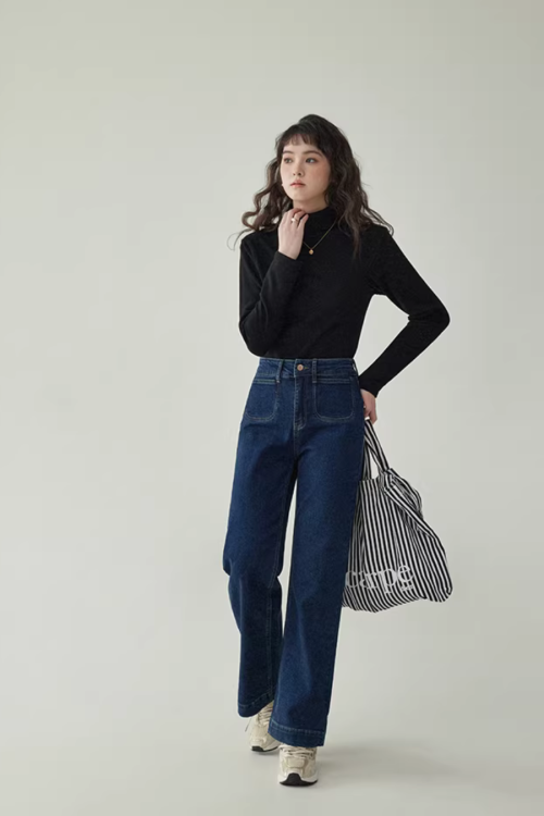 Basic High-Neck Top