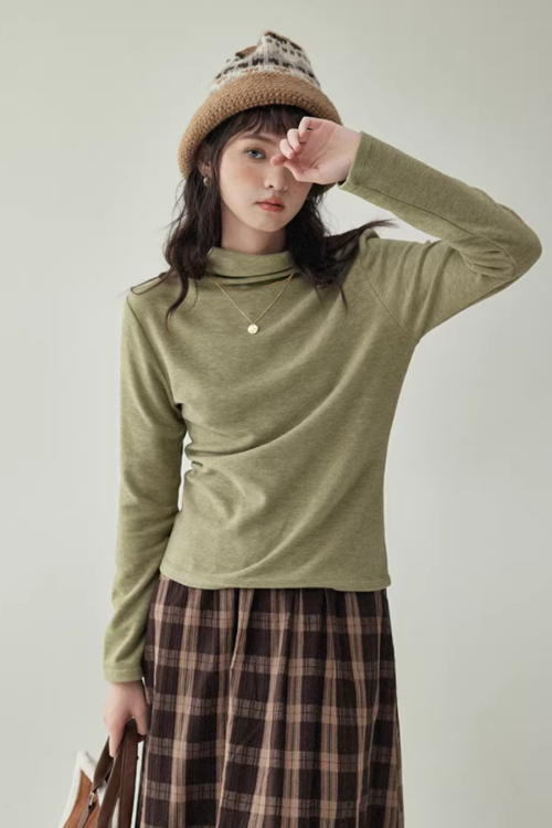 Basic High-Neck Top