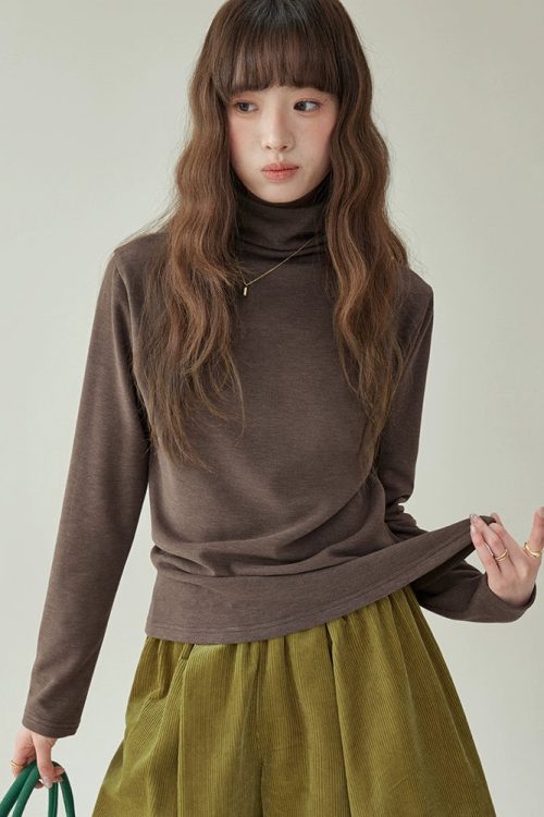 Basic High-Neck Top