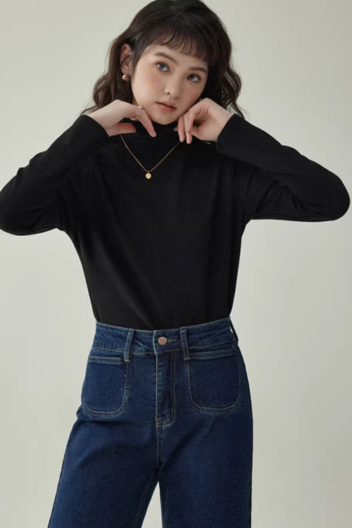 Basic High-Neck Top