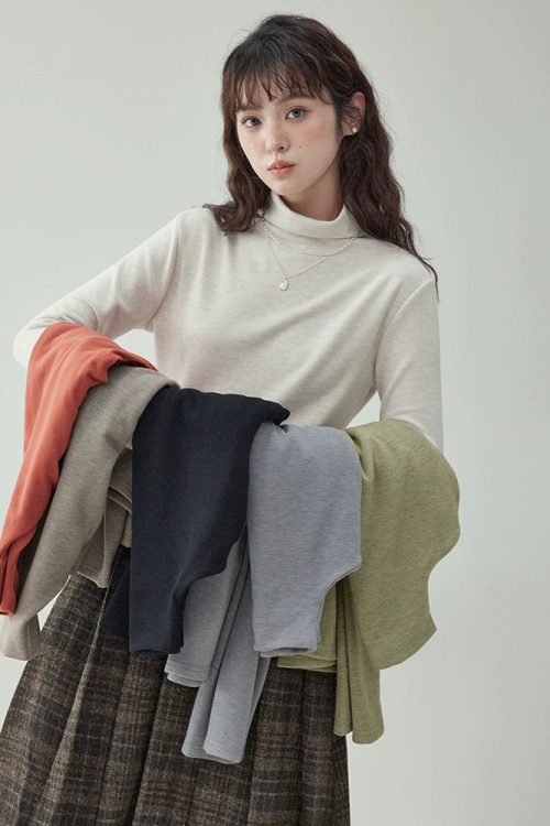 Basic High-Neck Top