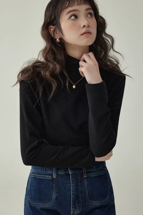 Basic High-Neck Top