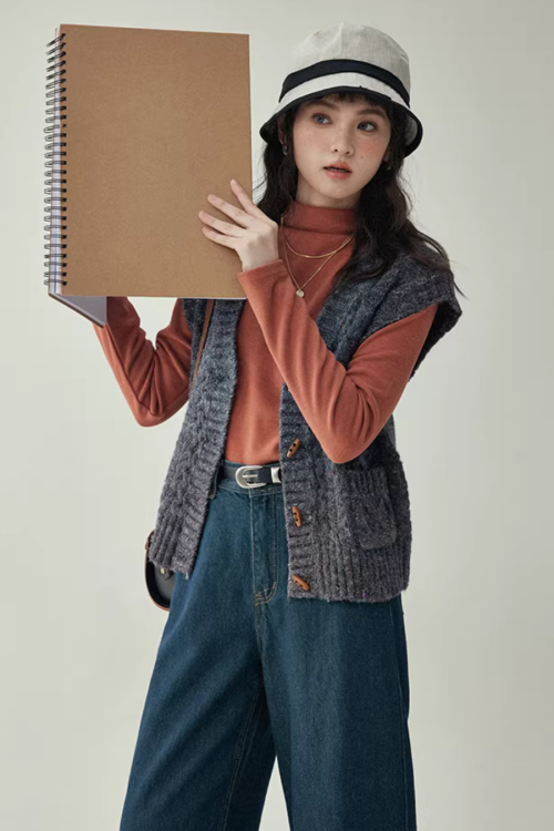 Basic High-Neck Top