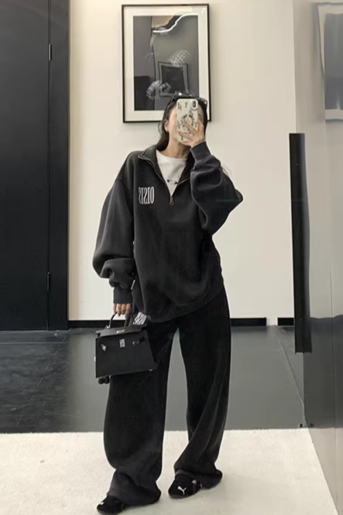 Half-Zip Sweatshirt / Wide Sweatpants