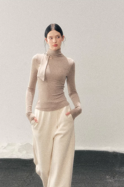 High-Neck Tight Top