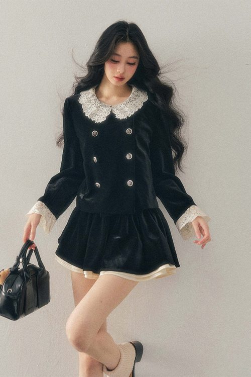 Lace Doll Collar Velvet Tops / Flare Skirt