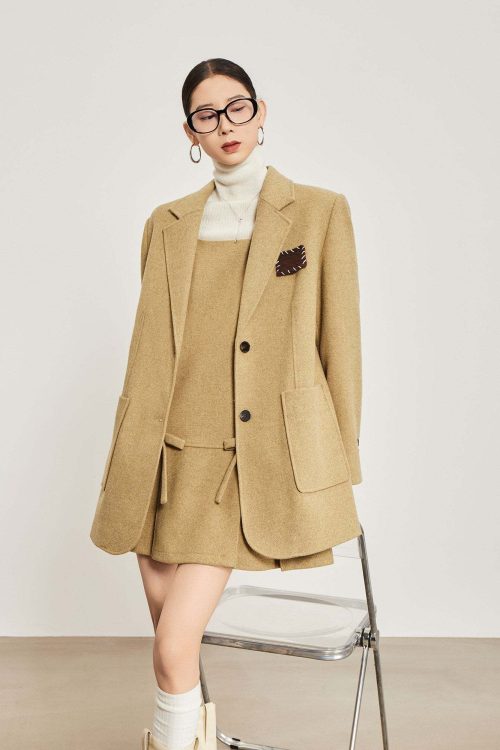 Light Camel Big Blazer / Sleeveless Dress