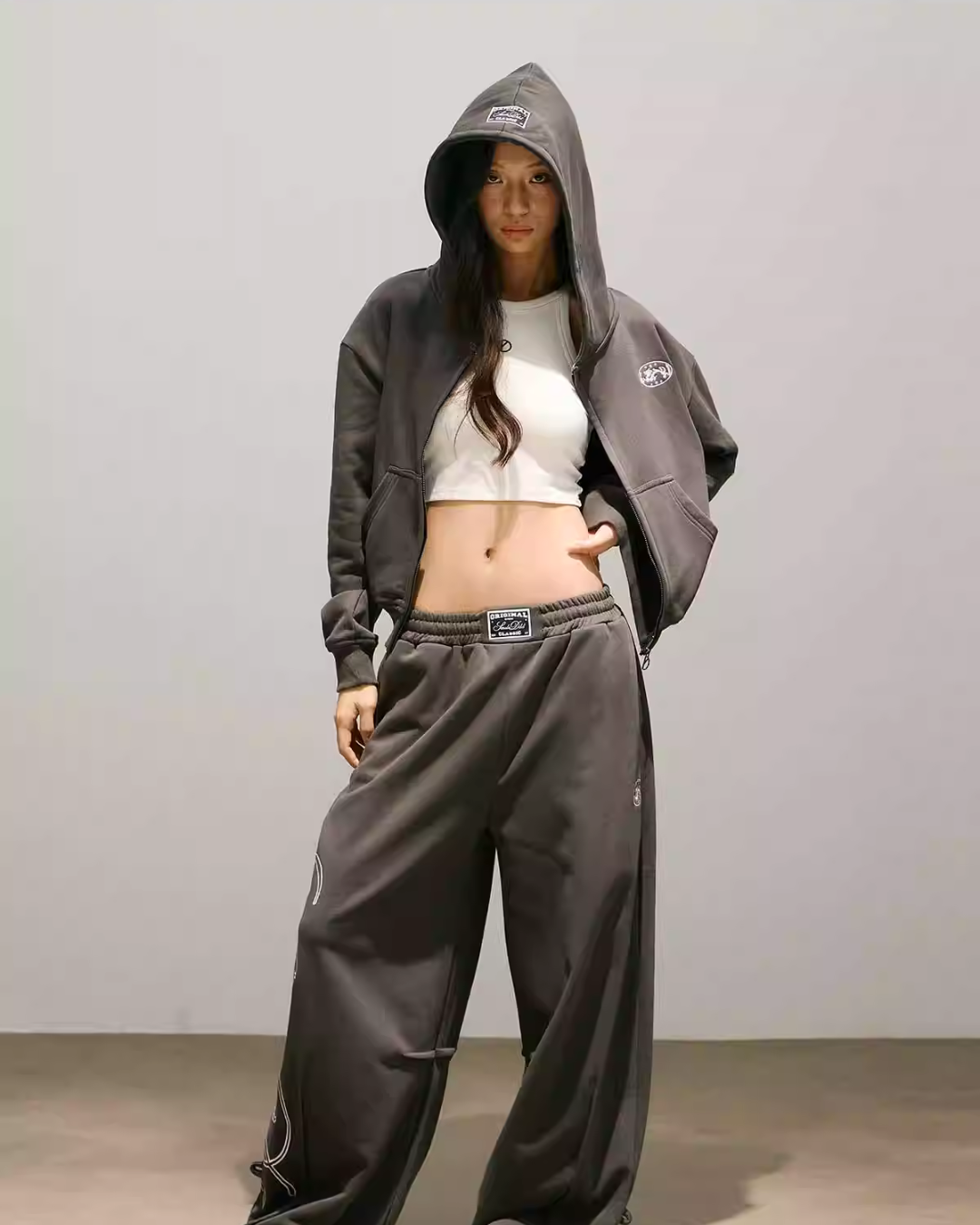 Logo Street Zip Hoodie / Sweatpants