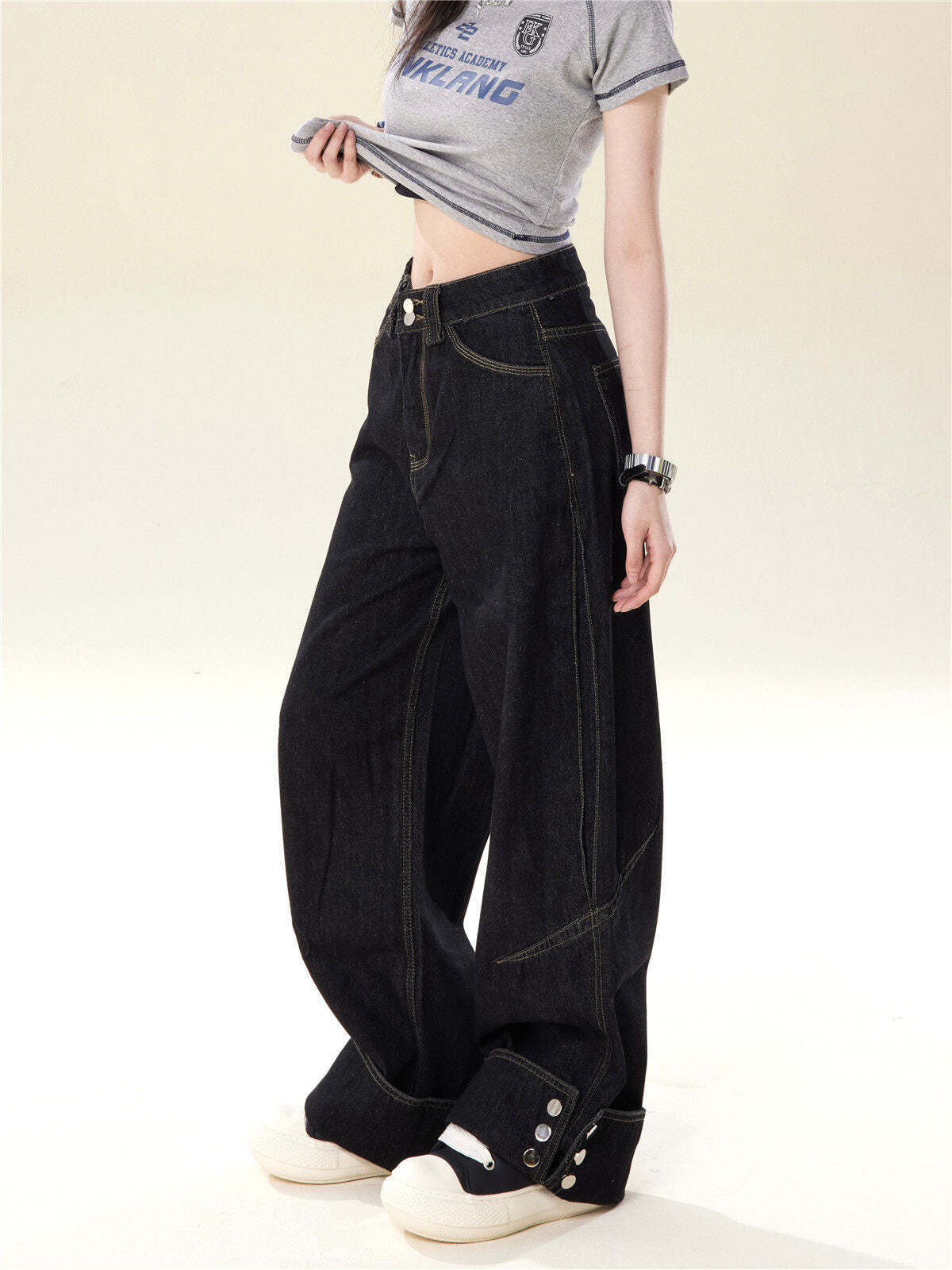 Loose Straight High-Waist Jeans