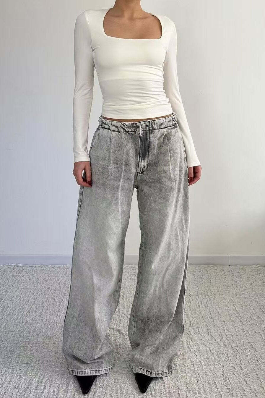 Low Rise Distressed Wide Leg Jeans
