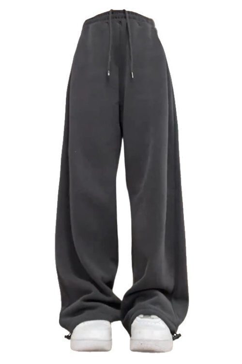 OOTD: Long Sleeve Blouse + Baggy Sweatpants + String Shoulder Bag