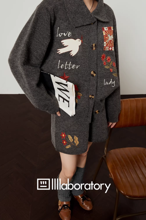 Playful Design Knit Top / Knit Shorts