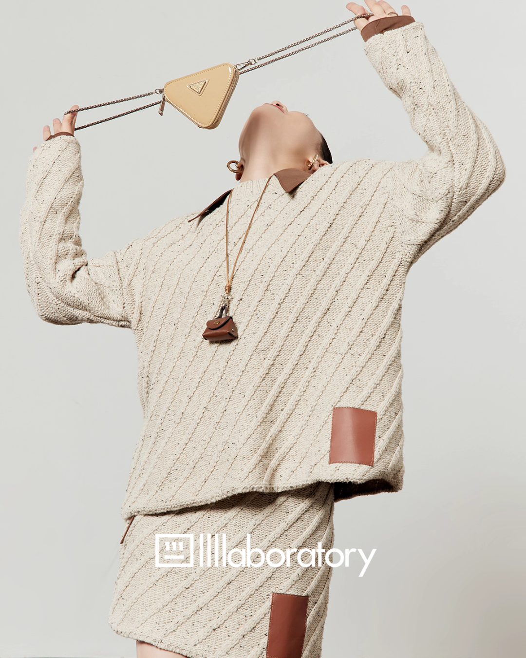 Round Neck Loose Knit / Slim Fit Skirt