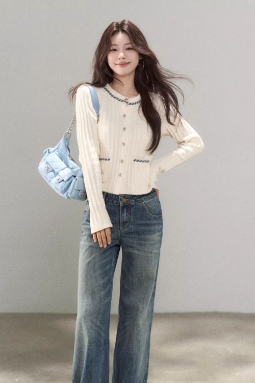 Round Neck Tight Knit Top
