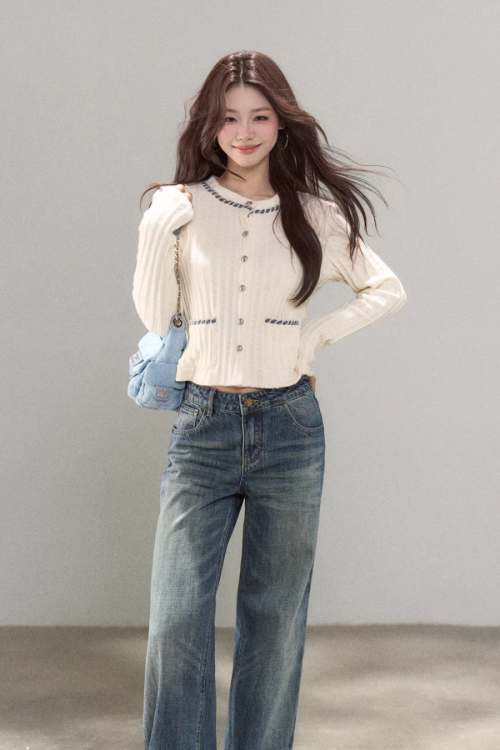 Round Neck Tight Knit Top