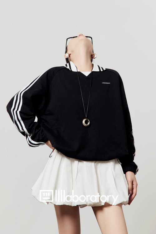 Side Line Black Top / Balloon Skirt Pants