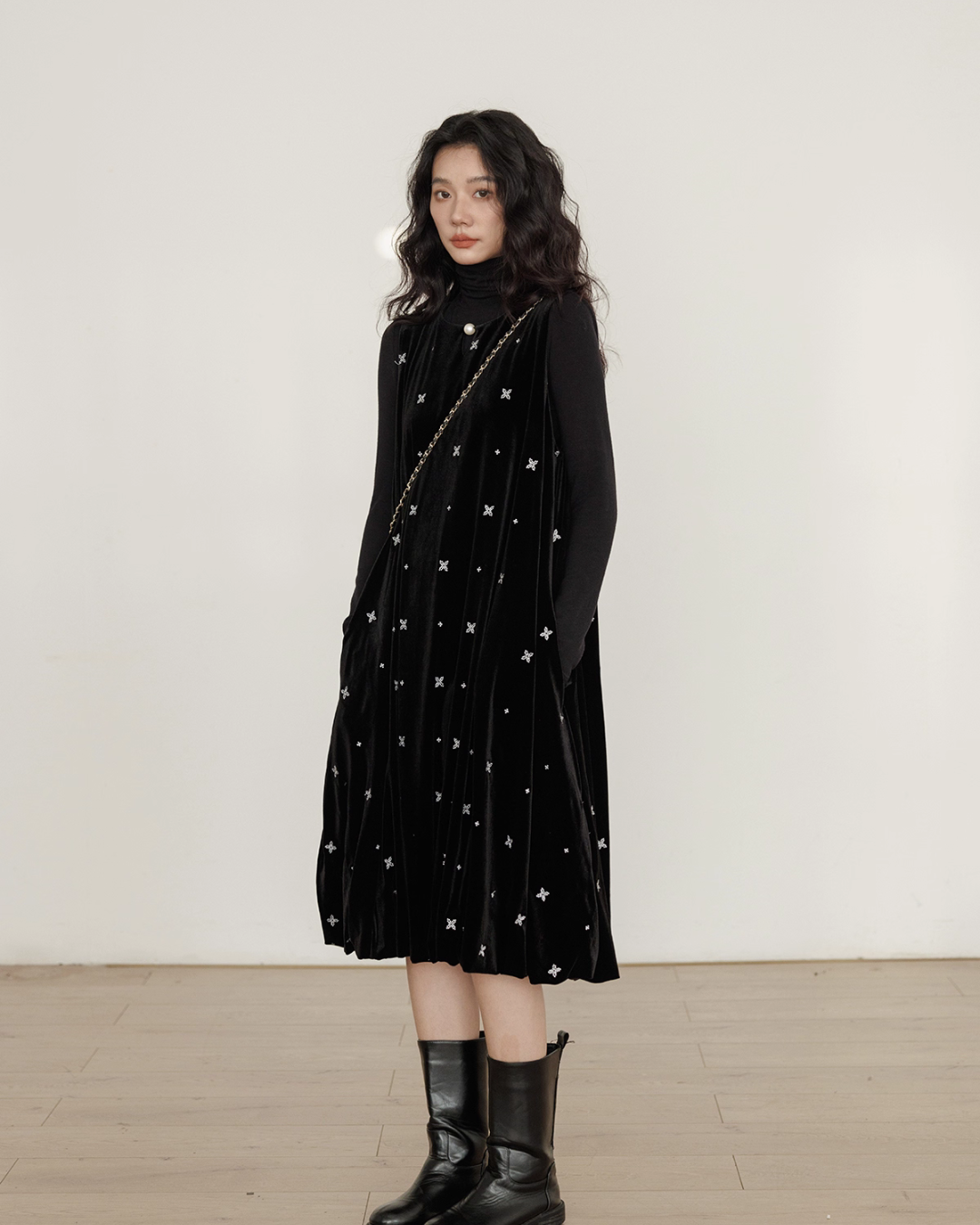 Sleeveless Velour Elegant Dress