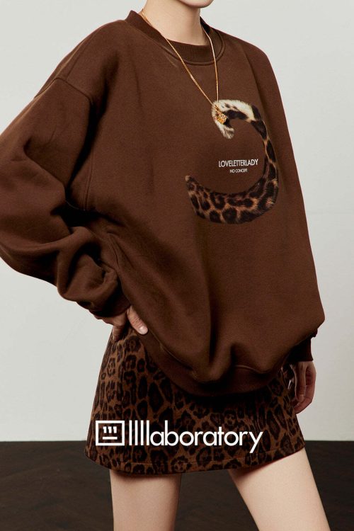 Tail Motif Sweatshirt / Leopard Print Mini Skirt