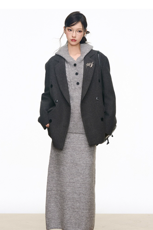Tailored Jacket / Half-Button Long Sleeve Top / Knit Skirt