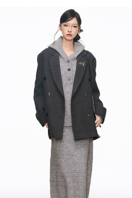 Tailored Jacket / Half-Button Long Sleeve Top / Knit Skirt