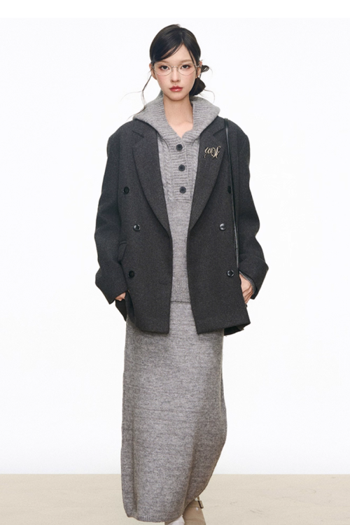 Tailored Jacket / Half-Button Long Sleeve Top / Knit Skirt