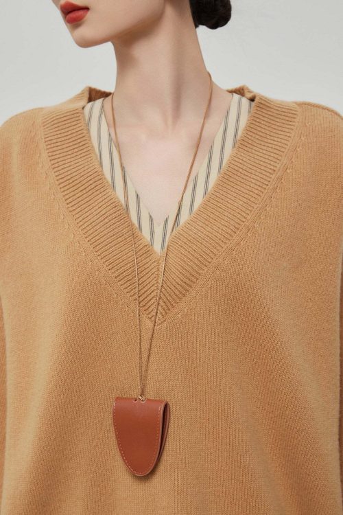 V-Neck Long Sleeve Knit Docking Shirt