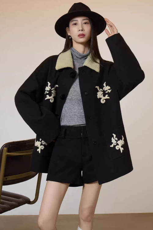 Vintage Embroidered Collar Wool Coat