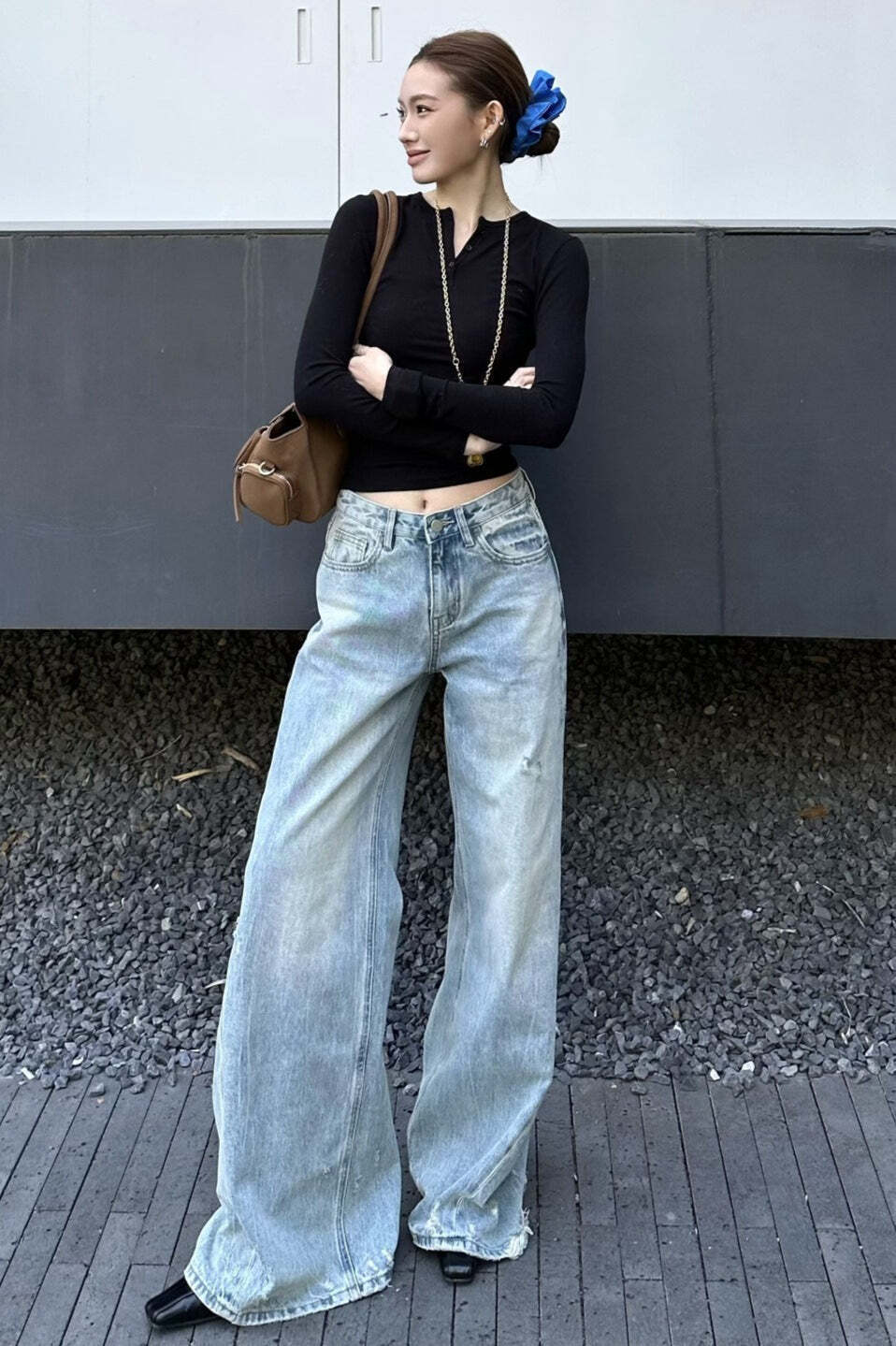 Washed Wide-Leg Distressed Jeans