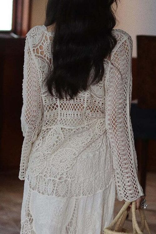 Elegant Hollow Lace Crew Neck Knit Blouse