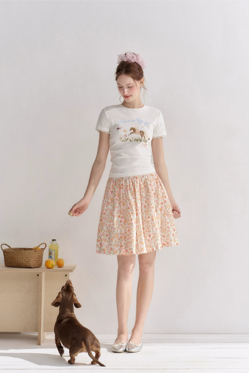 contrast-lace-trim-embroidered-graphic-slim-fit-t-shirt-10