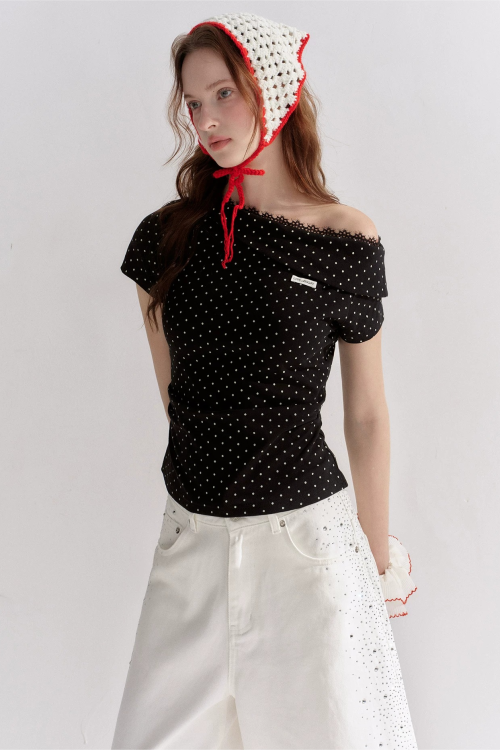 asymmetric-off-shoulder-polka-dot-lace-trim-fitted-t-shirt-9