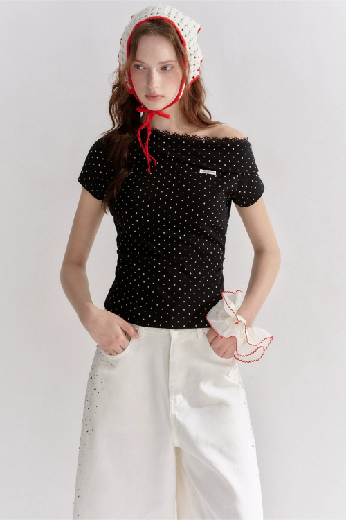 asymmetric-off-shoulder-polka-dot-lace-trim-fitted-t-shirt-3