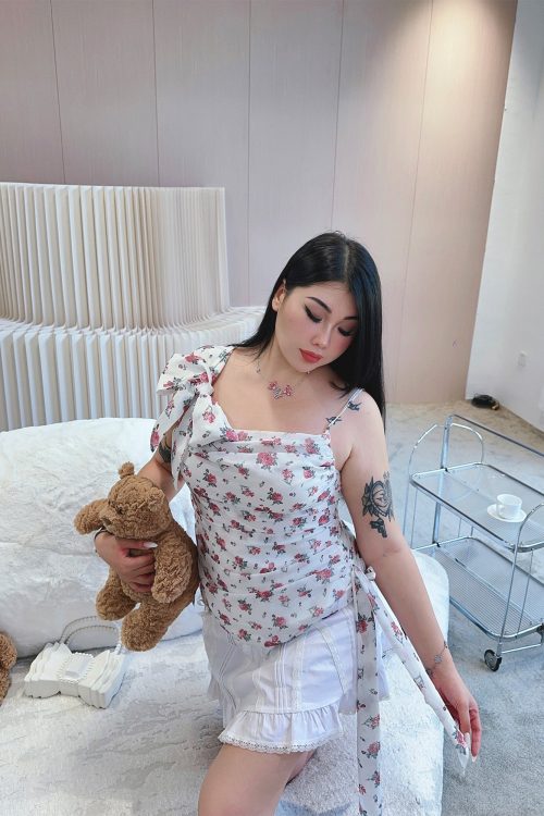 jennie-plus-size-white-floral-french-bow-slim-slip-top-6