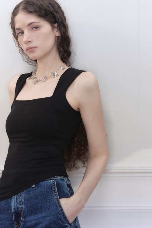 cutting-edge-square-neck-slash-hem-tank-top-3