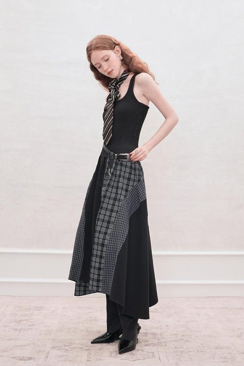 square-neck-ribbed-tank-top-10
