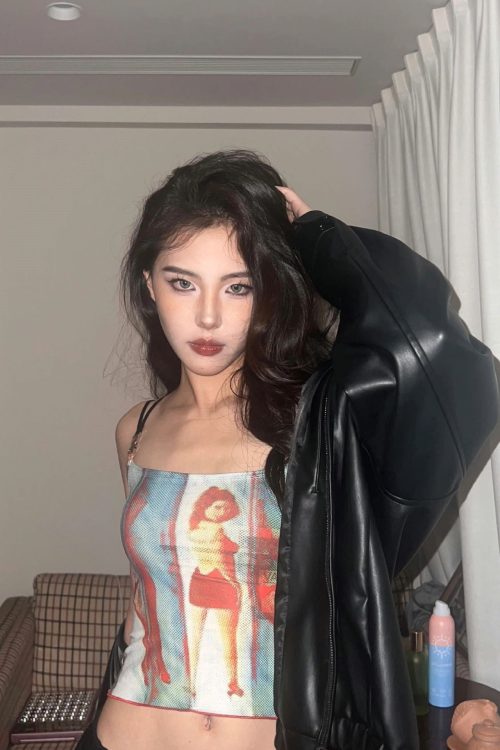 lizia-graphic-image-print-y2k-hot-girl-spaghetti-slim-camisole-cropped-top-8