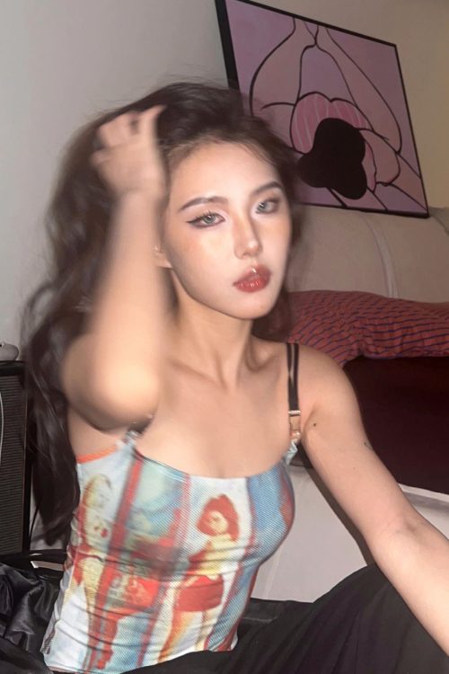 lizia-graphic-image-print-y2k-hot-girl-spaghetti-slim-camisole-cropped-top-11