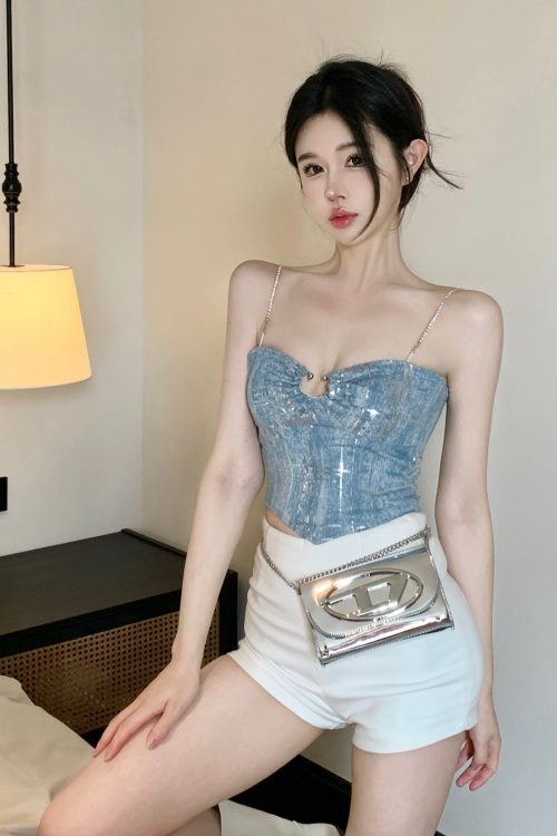 shelly-icy-blue-silver-spaghetti-strap-slim-camisole-cropped-top-14