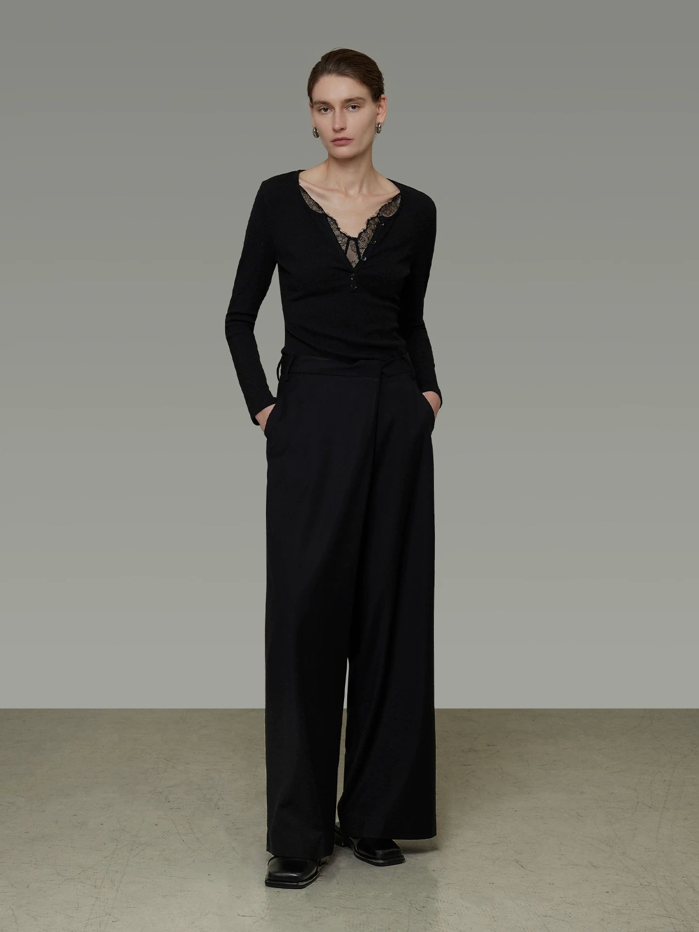 lace-trim-v-neck-slim-knit-top-1 lace-trim-v-neck-slim-knit-top-1