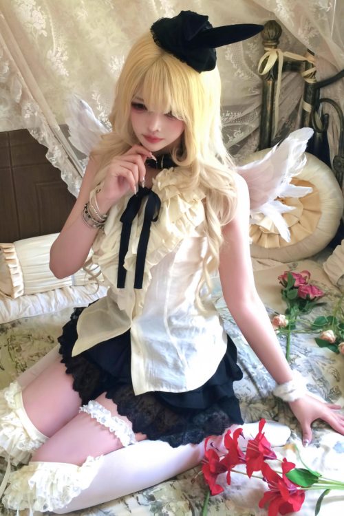 gothic-ruffled-bow-vest-7