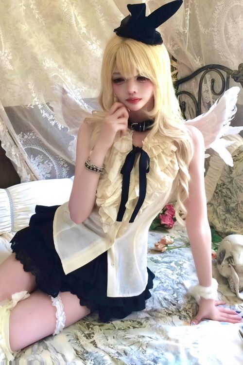 gothic-ruffled-bow-vest-8