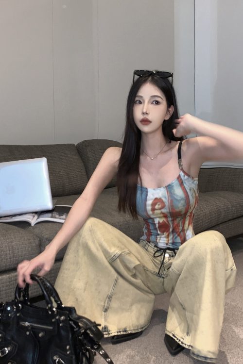 lizia-graphic-image-print-y2k-hot-girl-spaghetti-slim-camisole-cropped-top-5