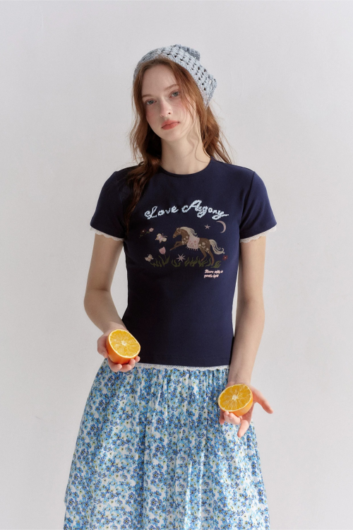 contrast-lace-trim-embroidered-graphic-slim-fit-t-shirt-11