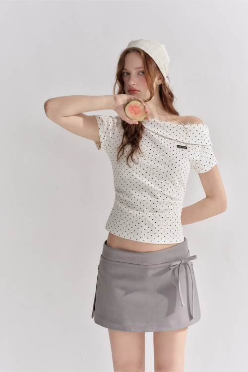 asymmetric-off-shoulder-polka-dot-lace-trim-fitted-t-shirt-8