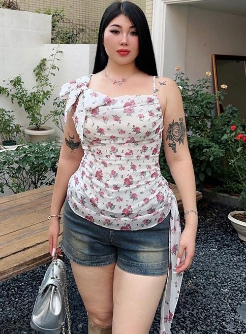 jennie-plus-size-white-floral-french-bow-slim-slip-top-1