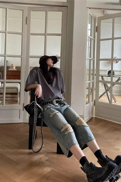 Loose Ripped Capri Wide Leg Jeans Outfit Ideas Capri trousers for Loose Ripped Capri Wide Leg Jeans outfit ideas
