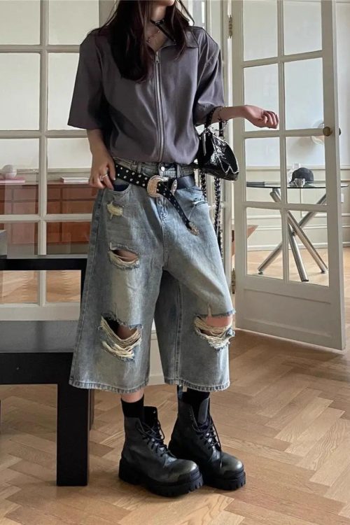 Loose Ripped Capri Wide Leg Jeans Outfit Ideas Capri trousers for Loose Ripped Capri Wide Leg Jeans outfit ideas