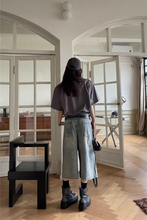 Loose Ripped Capri Wide Leg Jeans Outfit Ideas Capri trousers for Loose Ripped Capri Wide Leg Jeans outfit ideas