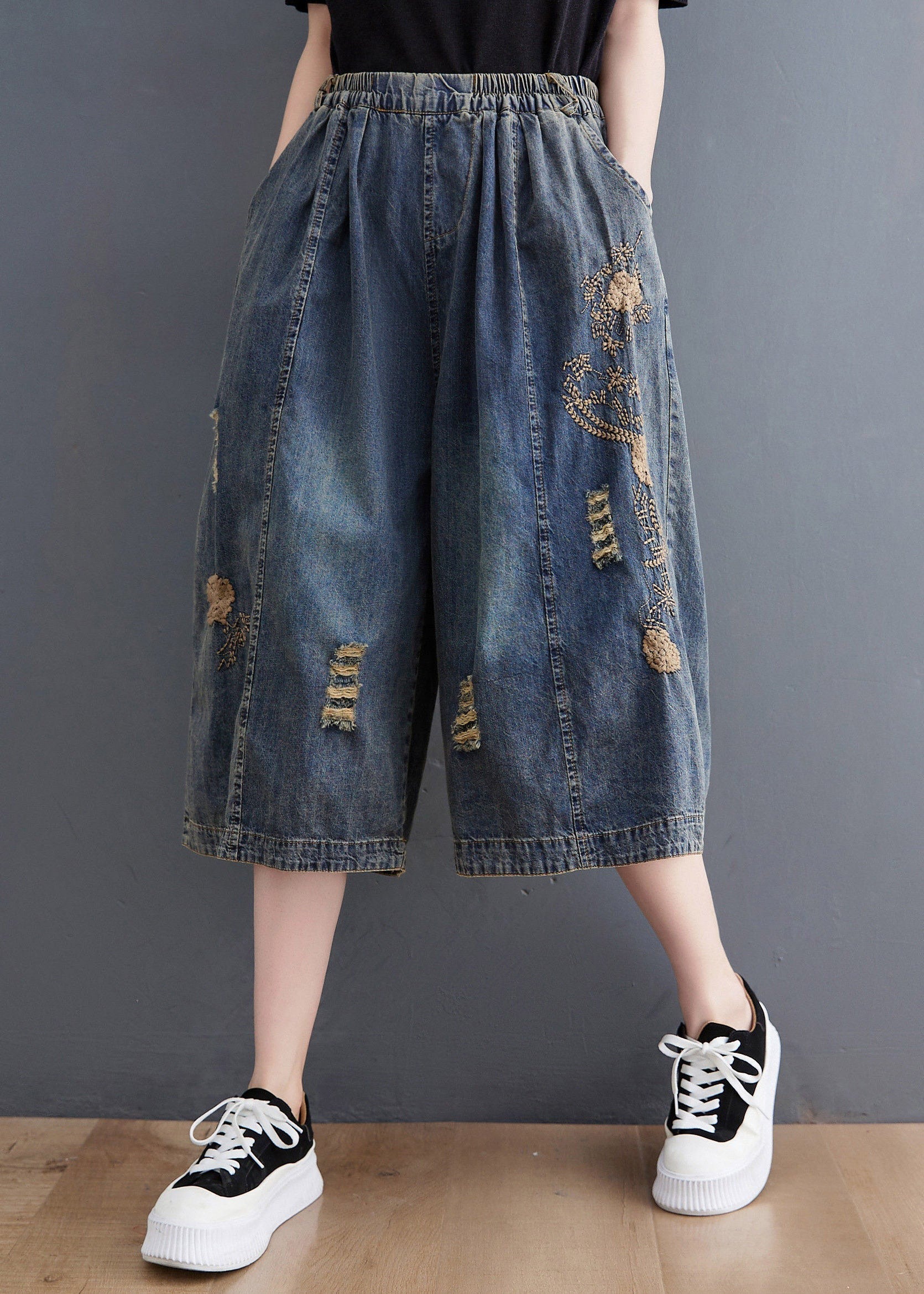 plus-size-blue-embroidered-hole-crop-jeans-outfit-ideas-crop-pants-111b1 Plus Size Blue Embroidered Hole Crop Jeans Outfit Ideas Crop Pants for Plus Size Blue Embroidered Hole Crop Jeans outfit ideas