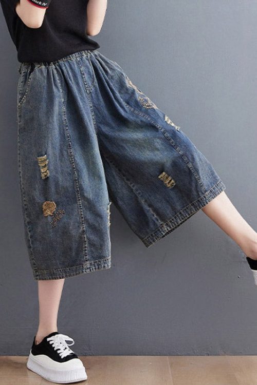 Plus Size Blue Embroidered Hole Crop Jeans Outfit Ideas Crop Pants for Plus Size Blue Embroidered Hole Crop Jeans outfit ideas